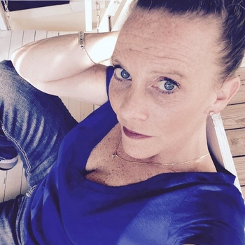 Milf Cougar AnnMiek